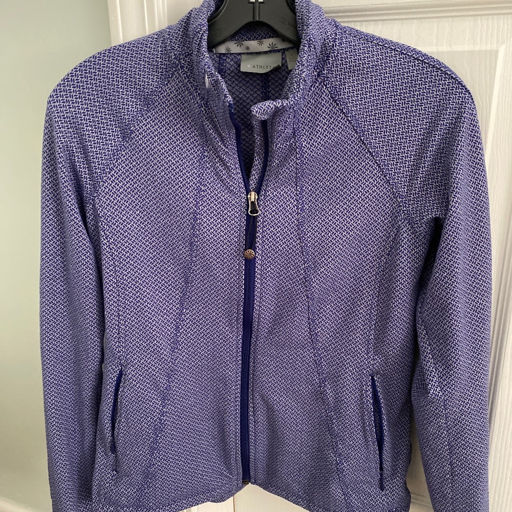 Athleta shirt with zipper size small